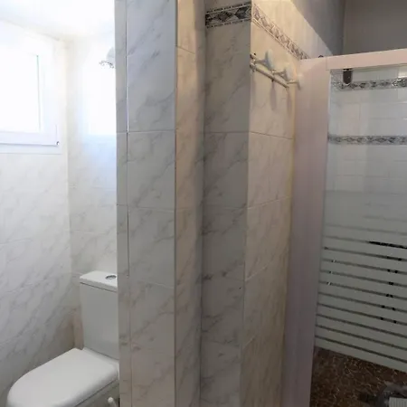 Villa - Emplacement Pour Cette Roncoise Renovee - Coeur