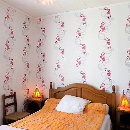 Villa - Emplacement Pour Cette Roncoise Renovee - Coeur
